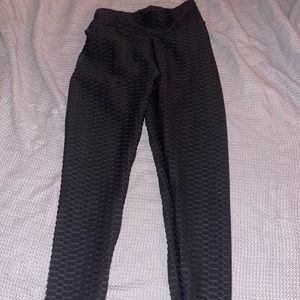 NEVER WORN RIBBED BLACK LEGGINGS